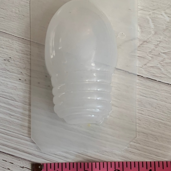 Christmas Lightbulb Bathbomb Mold - GUC - Picture 3 of 4